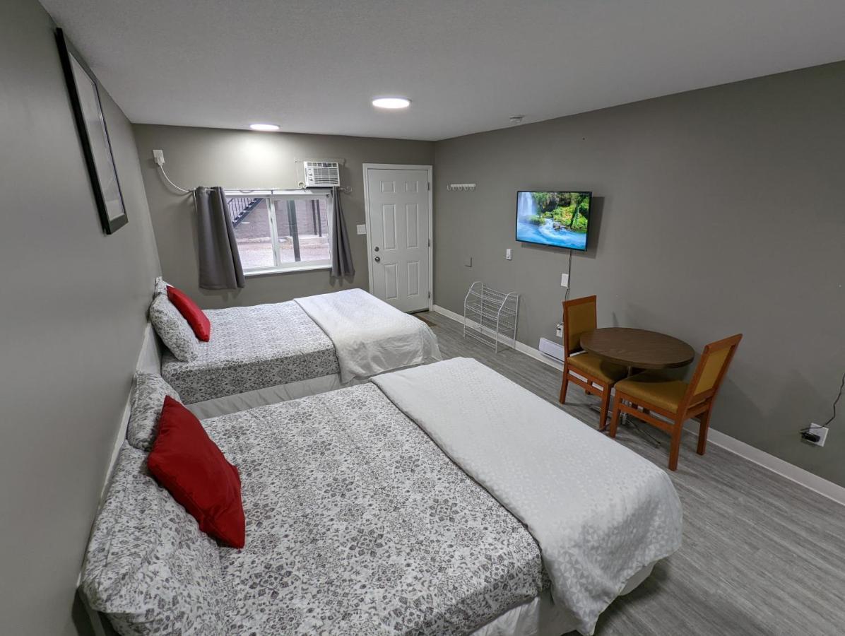 Riverside Motel Medicine Hat Kültér fotó