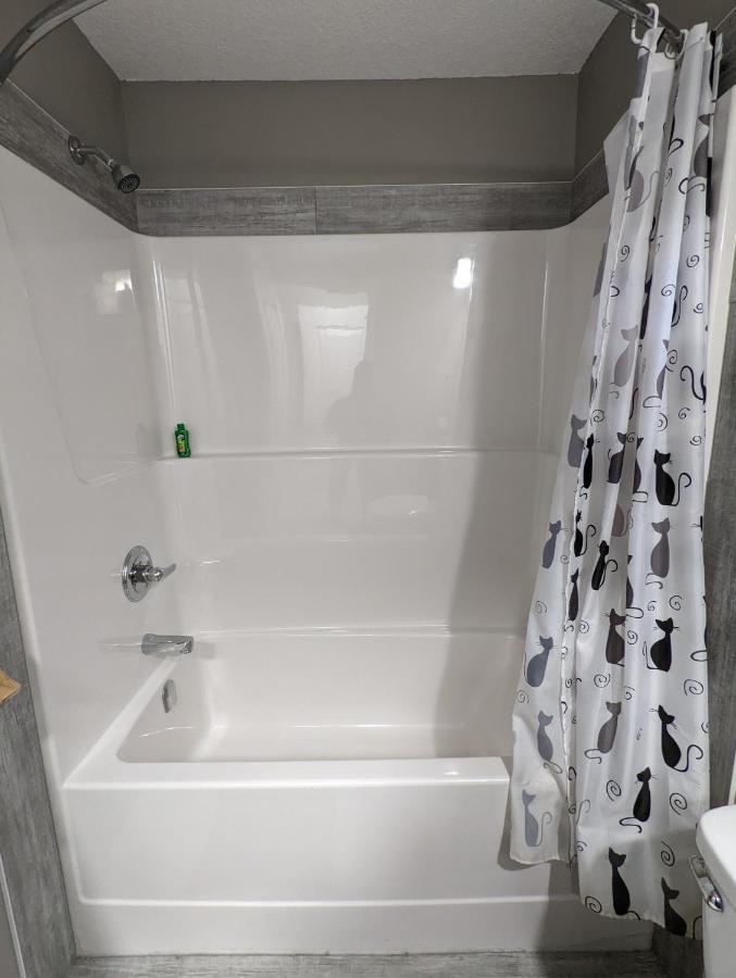 Riverside Motel Medicine Hat Kültér fotó
