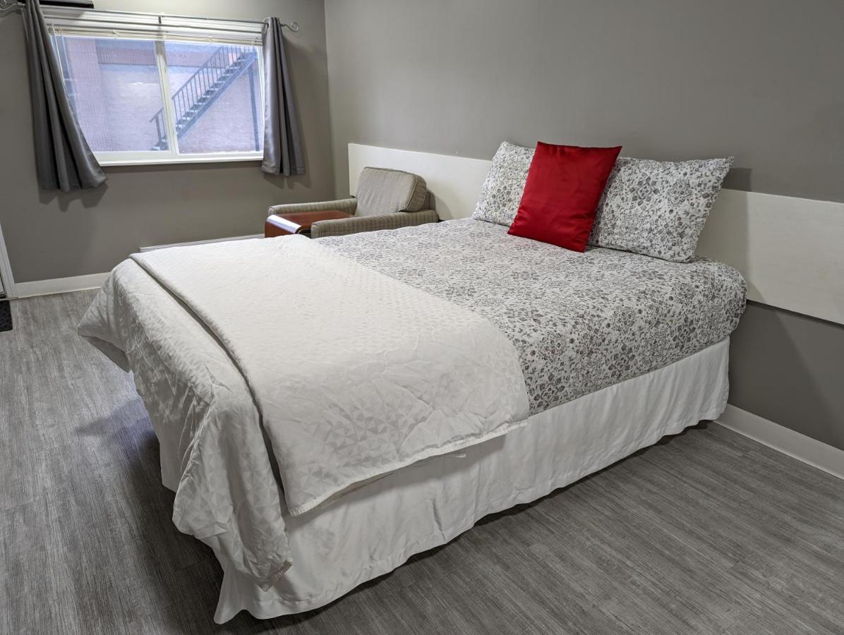 Riverside Motel Medicine Hat Kültér fotó