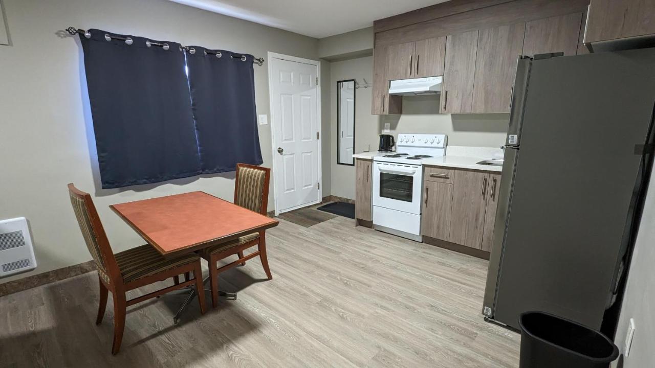 Riverside Motel Medicine Hat Kültér fotó